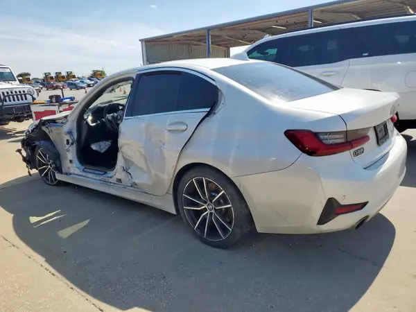 WBA5R1C55KAK12685 2019 BMW 3ER - Image 2