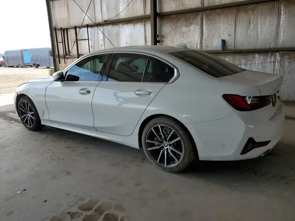WBA5R1C56KAJ99221 2019 BMW 3ER - Image 2