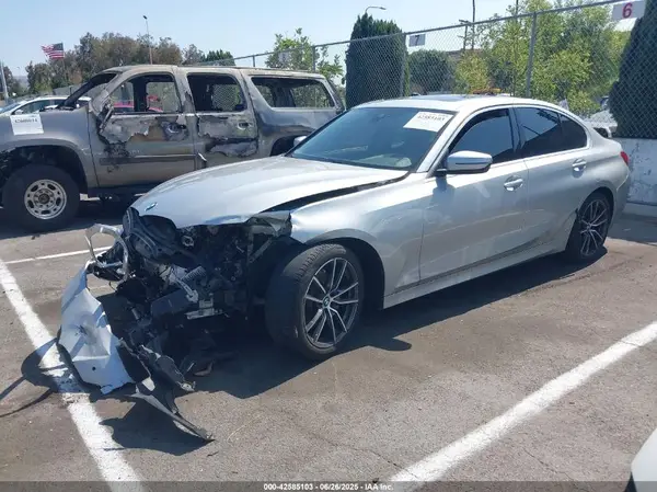 WBA5R1C56KAK06457 2019 BMW 3ER - Image 2