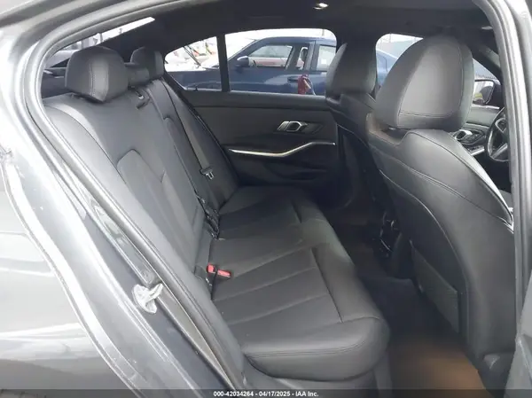 WBA5R1C56KAK07317 2019 BMW 3ER - Image 8