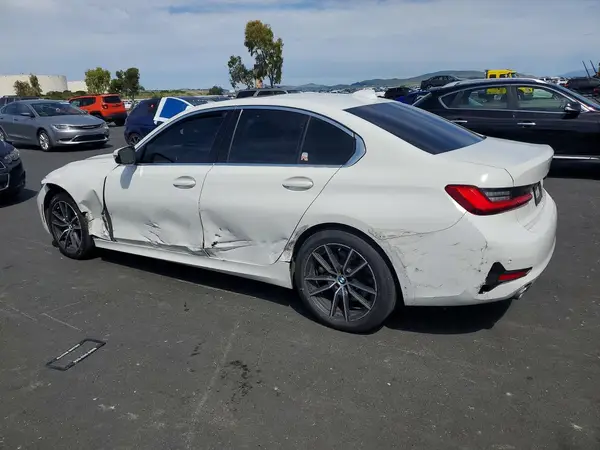 WBA5R1C56KAK10895 2019 BMW 3ER - Image 2