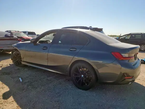 WBA5R1C56KAK12405 2019 BMW 3ER - Image 2