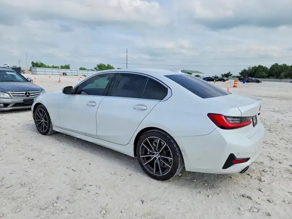 WBA5R1C57KAE82035 2019 BMW 3ER - Image 2