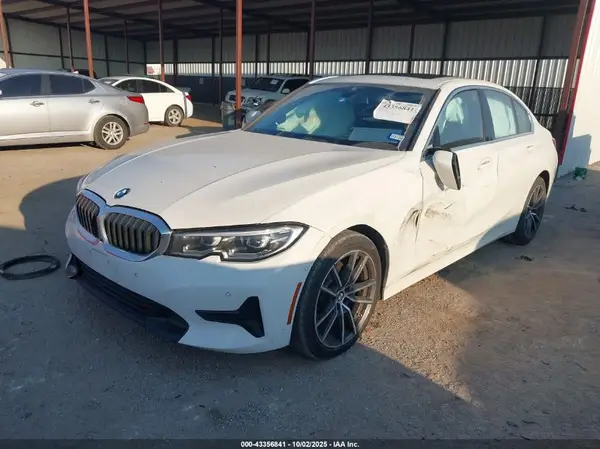 WBA5R1C57KAK12218 2019 BMW 3ER - Image 2