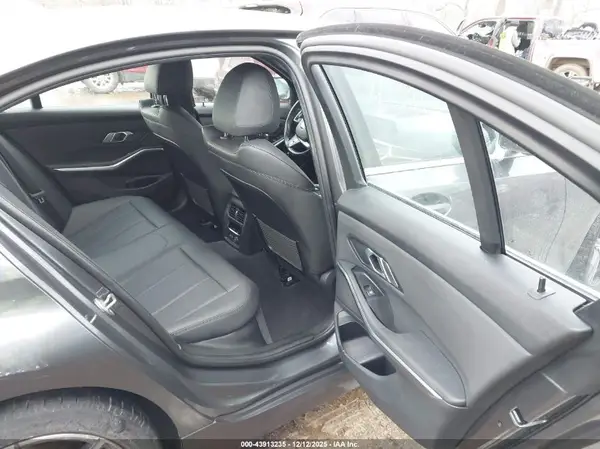 WBA5R1C58KFH01362 2019 BMW 3ER - Image 8