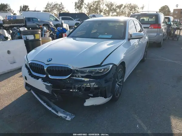 WBA5R1C59KAJ98340 2019 BMW 3ER - Image 2