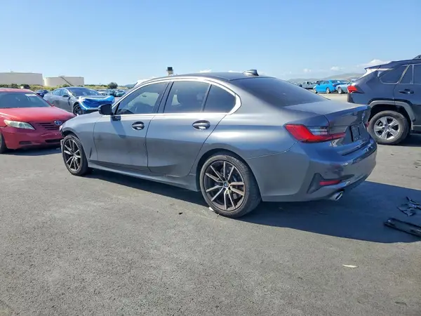 WBA5R1C59KAK09224 2019 BMW 3ER - Image 2