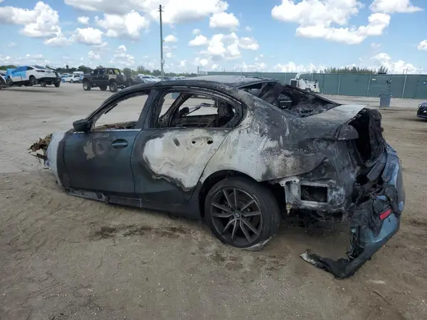 WBA5R1C59KAK11300 2019 BMW 3ER - Image 2