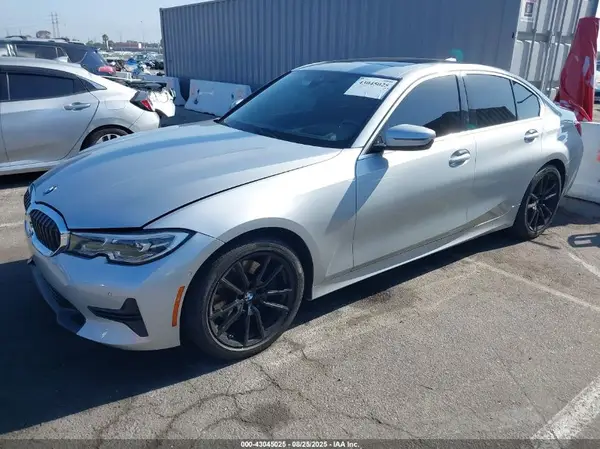 WBA5R1C59KAK12303 2019 BMW 3ER - Image 2