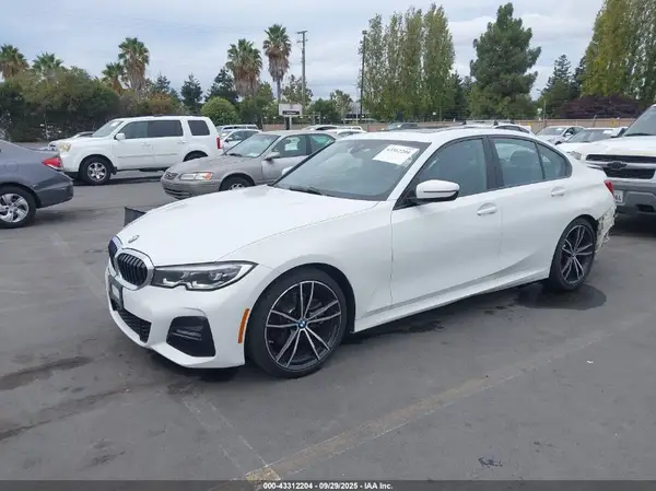 WBA5R1C5XKAK09684 2019 BMW 3ER - Image 2