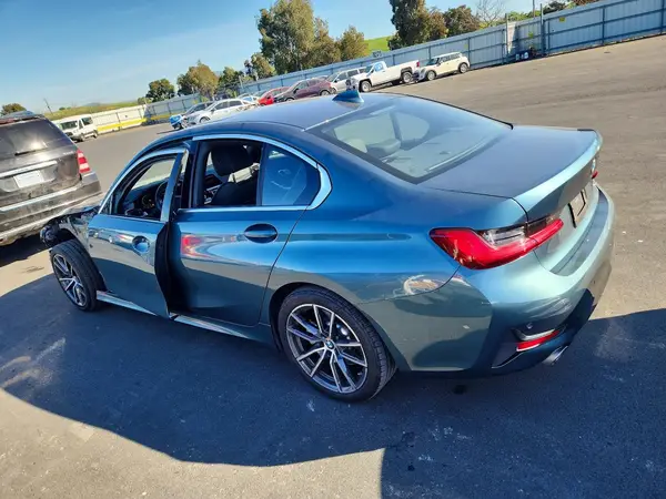 WBA5R1C5XKFH09222 2019 BMW 3ER - Image 2