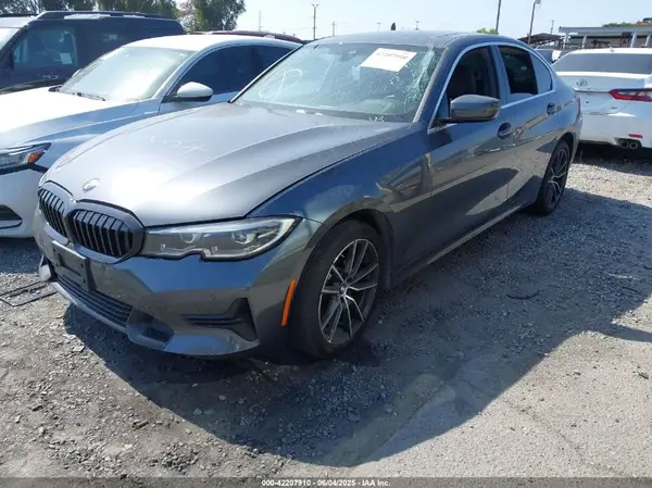 WBA5R1C5XKFH20799 2019 BMW 3ER - Image 2