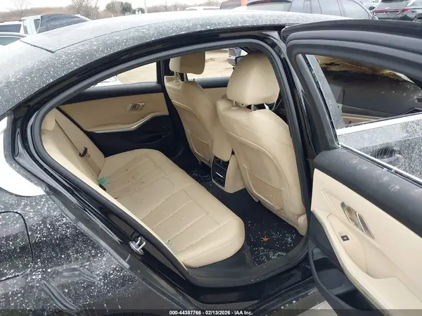WBA5R1C5XKFH24075 2019 BMW 3ER - Image 8