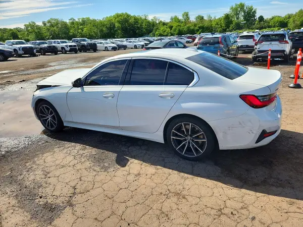 WBA5R7C55KAJ84860 2019 BMW 3ER - Image 2