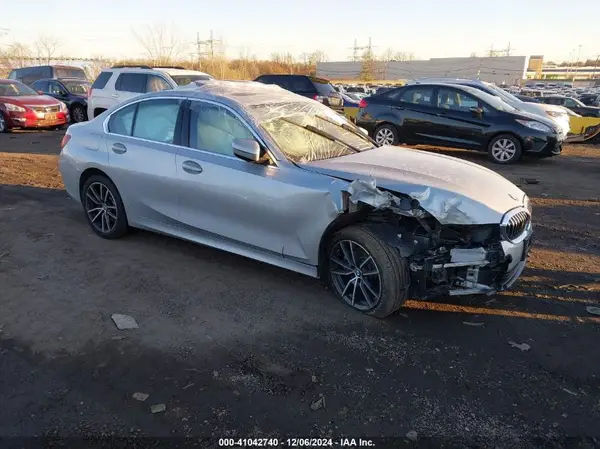 WBA5R7C56KAJ82423 2019 BMW 3ER - Image 1