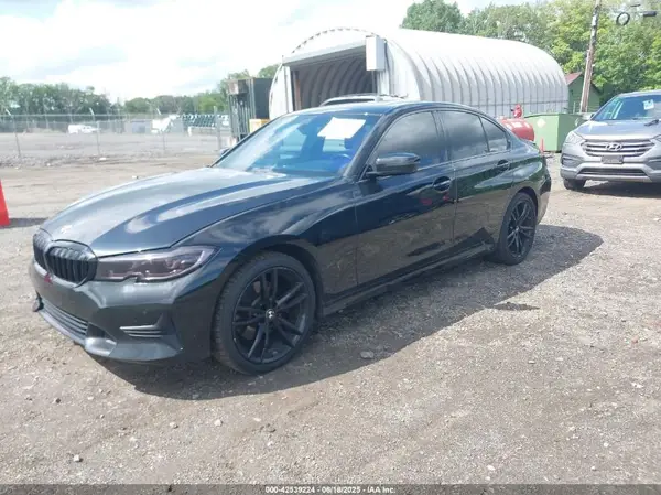 WBA5R7C59KFH27326 2019 BMW 3ER - Image 2