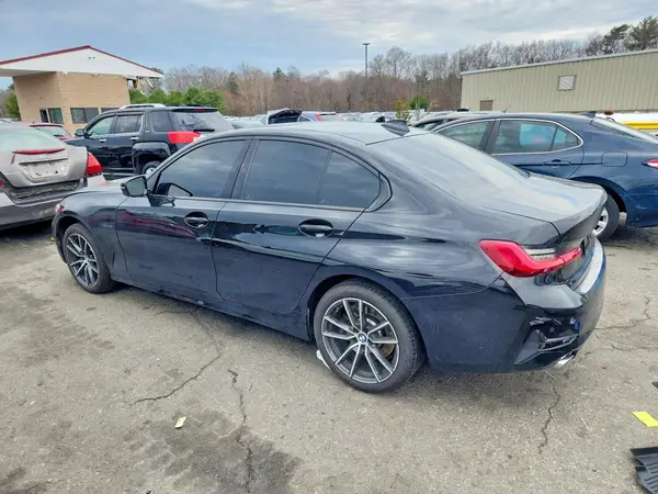 WBA5R7C5XKFH01477 2019 BMW 3ER - Image 2
