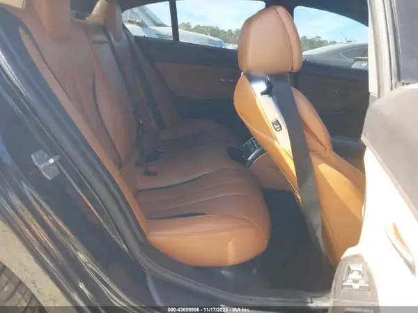 WBA6D4C54HD977754 2017 BMW 6ER - Image 8