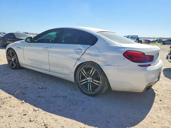 WBA6D4C57JD981352 2018 BMW 6ER - Image 2