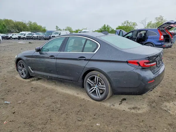 WBA73BJ03MCF98797 2021 BMW 5ER - Image 2