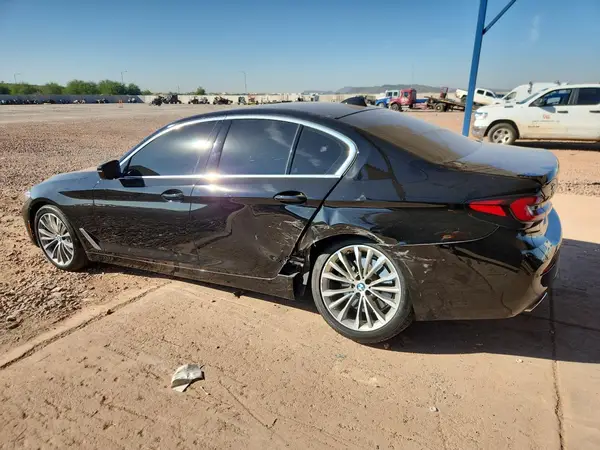 WBA73BJ04MCF18455 2021 BMW 5ER - Image 2
