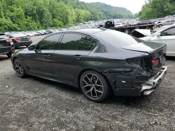 WBA73BJ04NWX54018 2022 BMW 5ER - Image 2