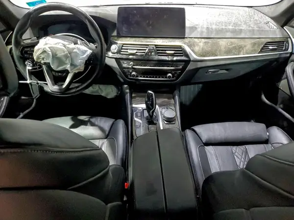 2021 BMW 5 Series auction photo 8