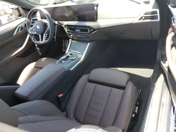 WBA73DB01SCT93631 2025 BMW M4 - Image 8