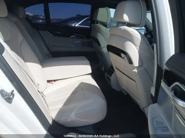 WBA7B0C33HG527139 2017 BMW 7ER - Image 8