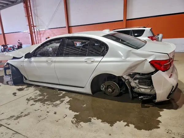 WBA7B0C55KG527507 2019 BMW 7ER - Image 2