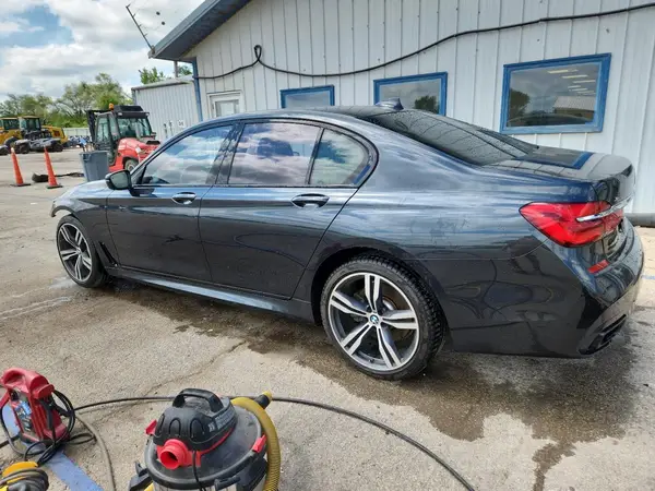 WBA7B0C59JG527315 2018 BMW 7ER - Image 2