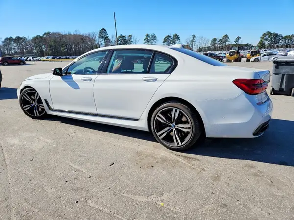 WBA7E2C32HG740666 2017 BMW 7ER - Image 2