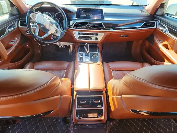 WBA7E2C32HG740666 2017 BMW 7ER - Image 8