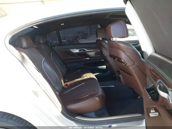 WBA7E2C34HG741365 2017 BMW 7ER - Image 8