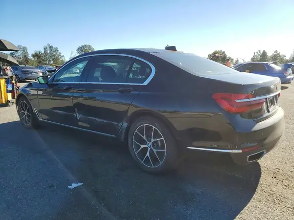 WBA7E2C35HG740595 2017 BMW 7ER - Image 2