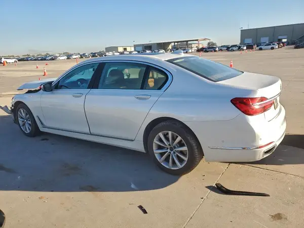 WBA7E2C35HG740743 2017 BMW 7ER - Image 2