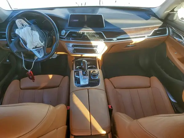 WBA7E2C35HG740743 2017 BMW 7ER - Image 8