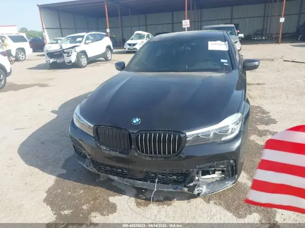 WBA7E2C36HG741092 2017 BMW 7ER - Image 2