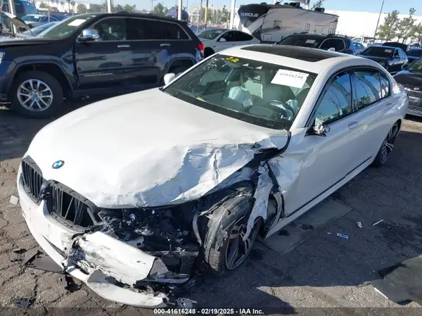 WBA7E2C36HG741304 2017 BMW 7ER - Image 2