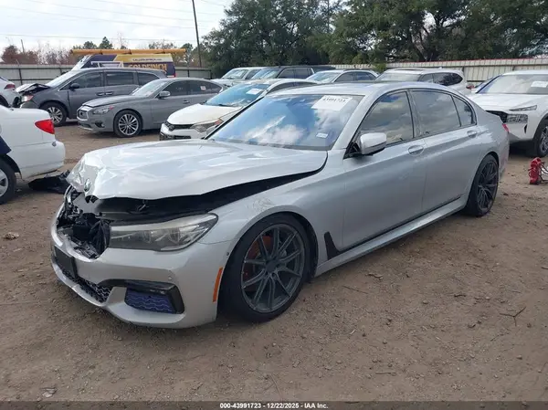 WBA7E2C38HG740560 2017 BMW 7ER - Image 2