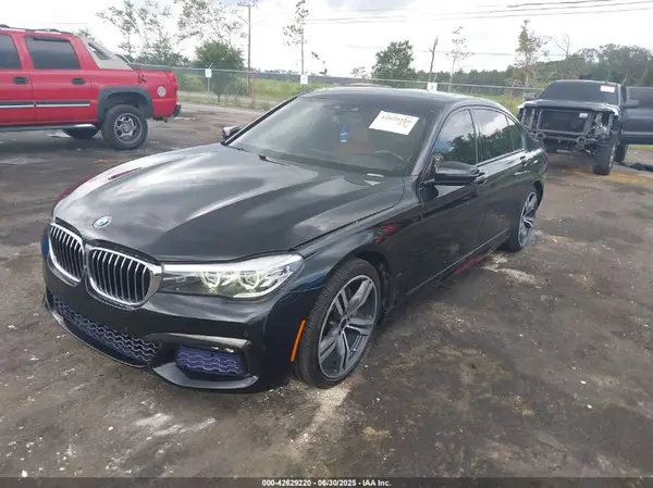 WBA7E2C38HG741062 2017 BMW 7ER - Image 2