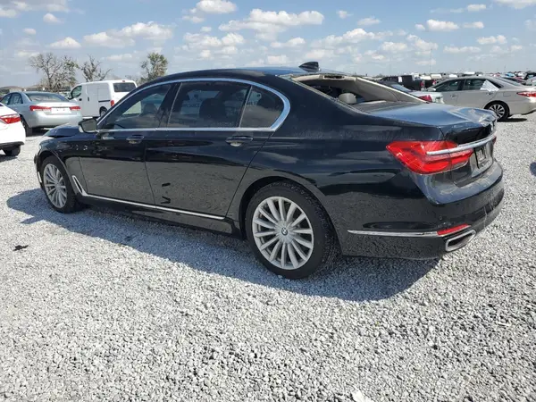 WBA7E2C38KB454843 2019 BMW 7ER - Image 2