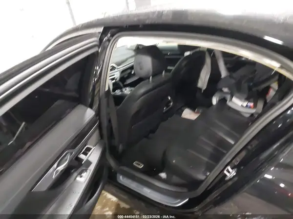WBA7E2C3XHG741225 2017 BMW 7ER - Image 8