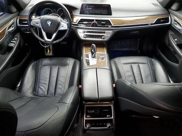 WBA7E2C3XHG741242 2017 BMW 7ER - Image 8