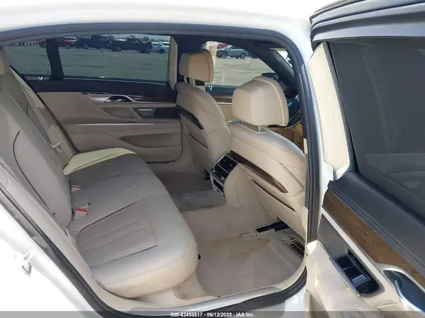 WBA7E2C50GG504050 2016 BMW 7ER - Image 8