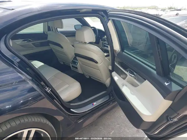 WBA7E2C50GG504596 2016 BMW 7ER - Image 8