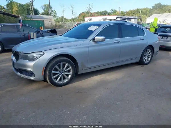 WBA7E2C50HG739999 2017 BMW 7ER - Image 2