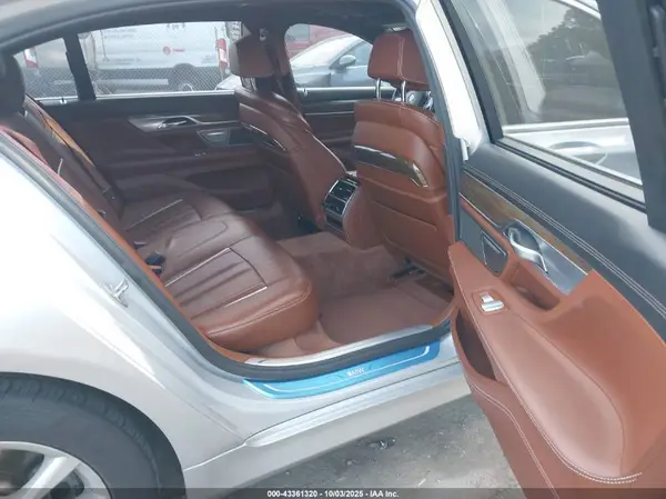WBA7E2C50HG739999 2017 BMW 7ER - Image 8