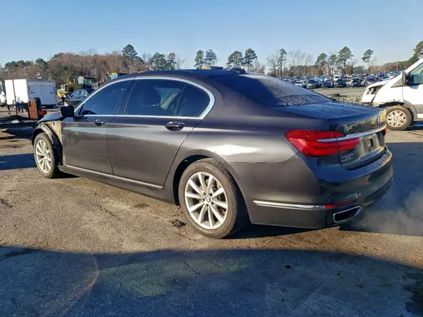 WBA7E2C50HG740389 2017 BMW 7ER - Image 2