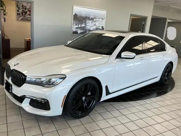WBA7E2C50JG743251 2018 BMW 7ER - Image 2